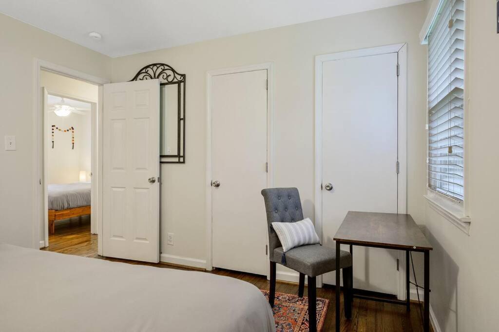 Cozy 3 Bedroom Cottage With Huge Fenced-In Yard Raleigh Exterior foto