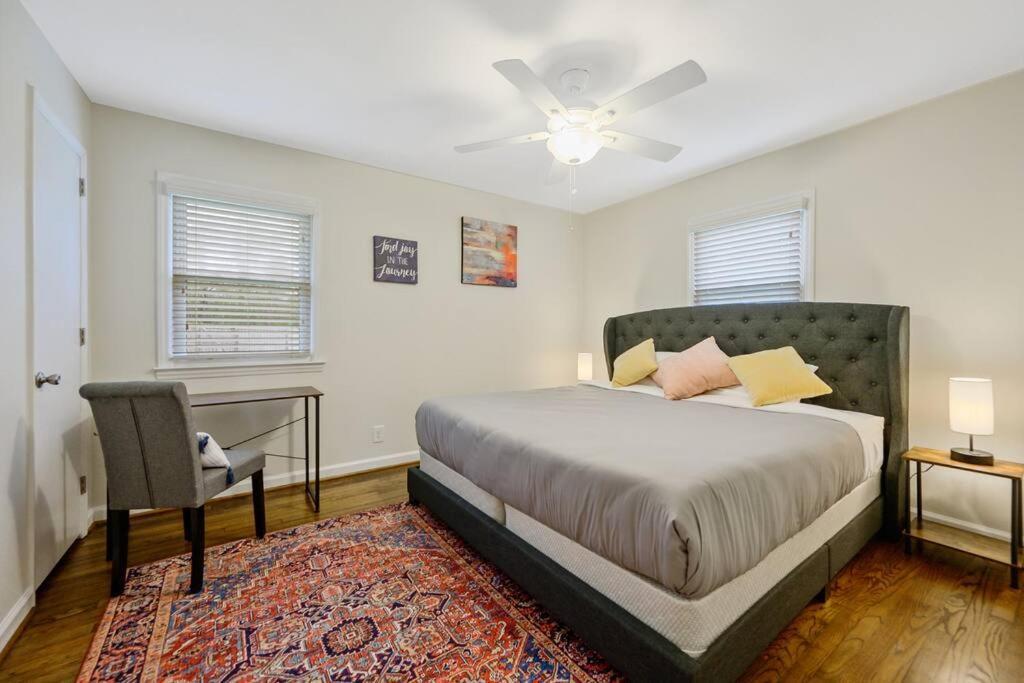 Cozy 3 Bedroom Cottage With Huge Fenced-In Yard Raleigh Exterior foto